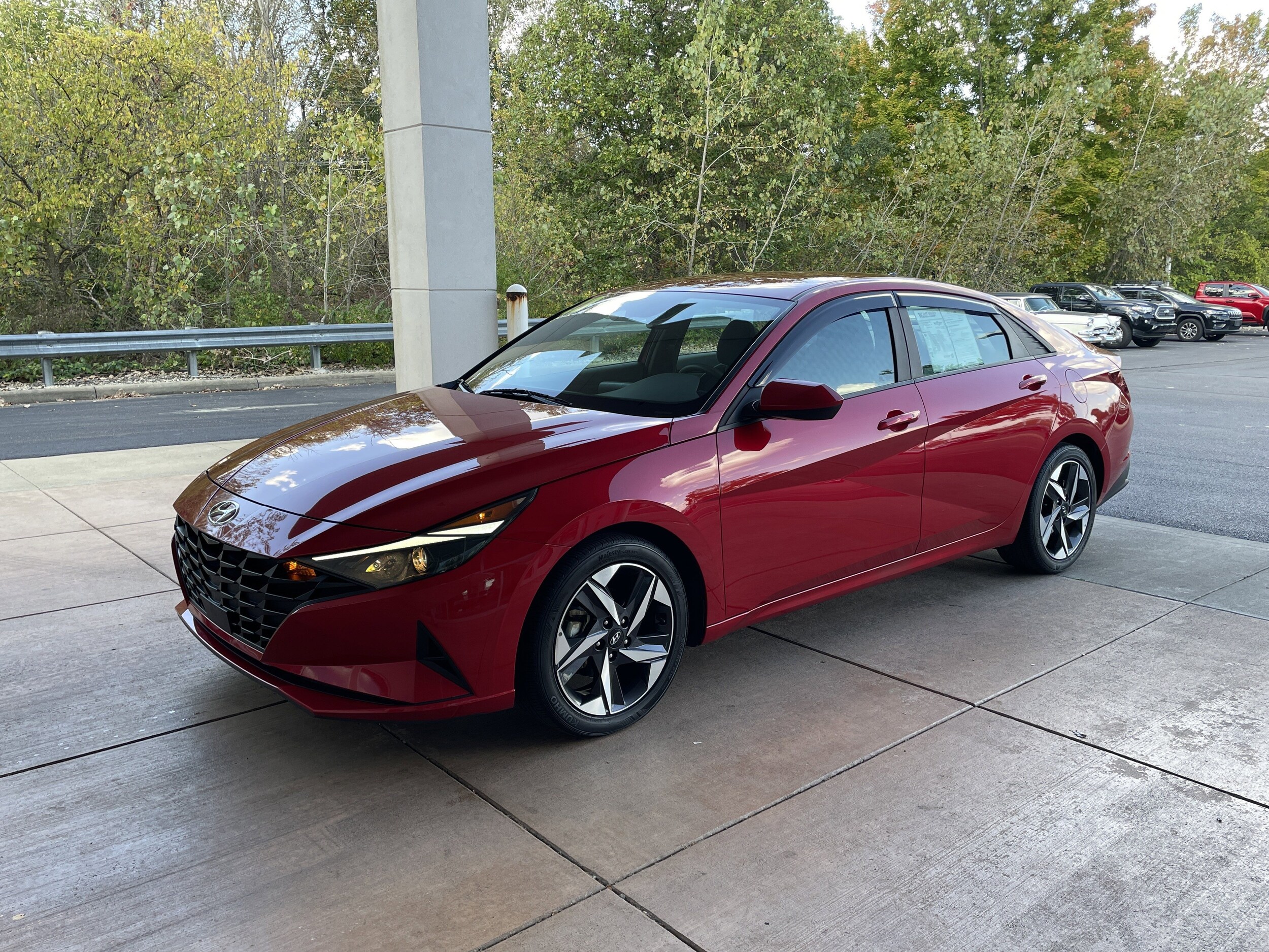 2023 Hyundai Elantra SEL Convenience photo 3