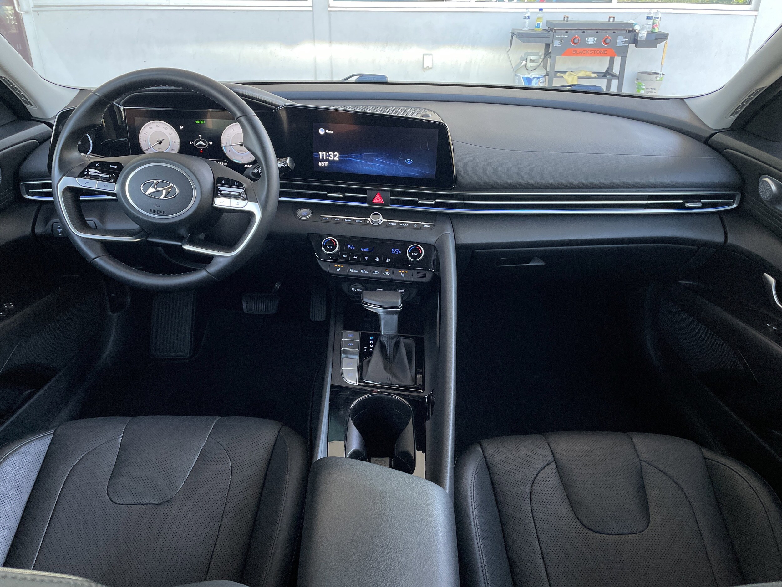 2021 Hyundai Elantra Limited photo 3