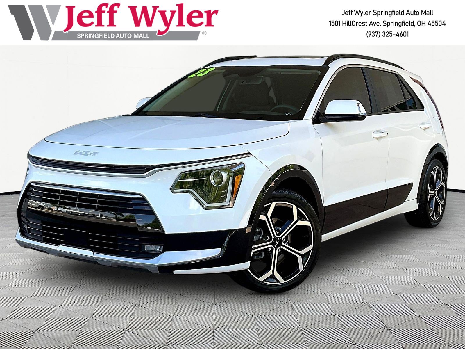 2023 Kia Niro EX Touring HEV's photo