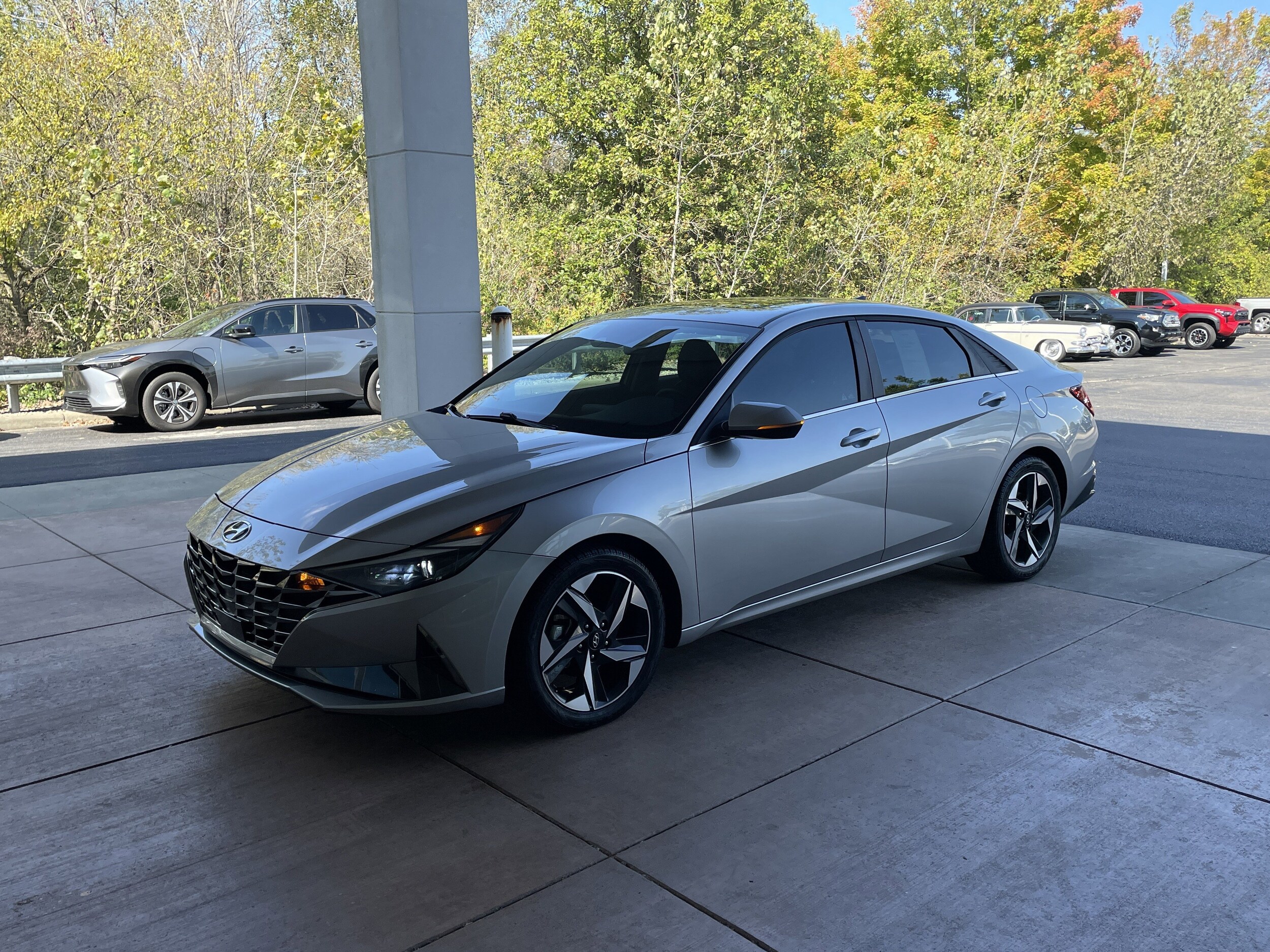 2021 Hyundai Elantra Limited photo 3