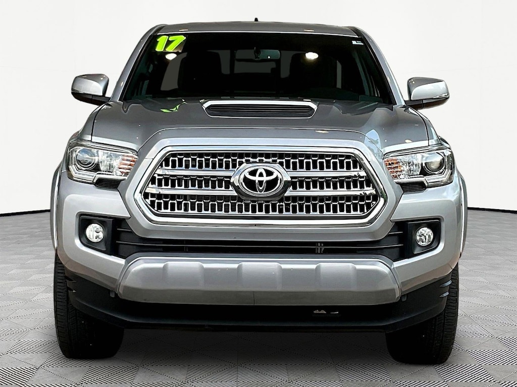 Used 2017 Toyota Tacoma SR5 Access Cab 6 Bed V6 4x2 AT Truck Access Cab