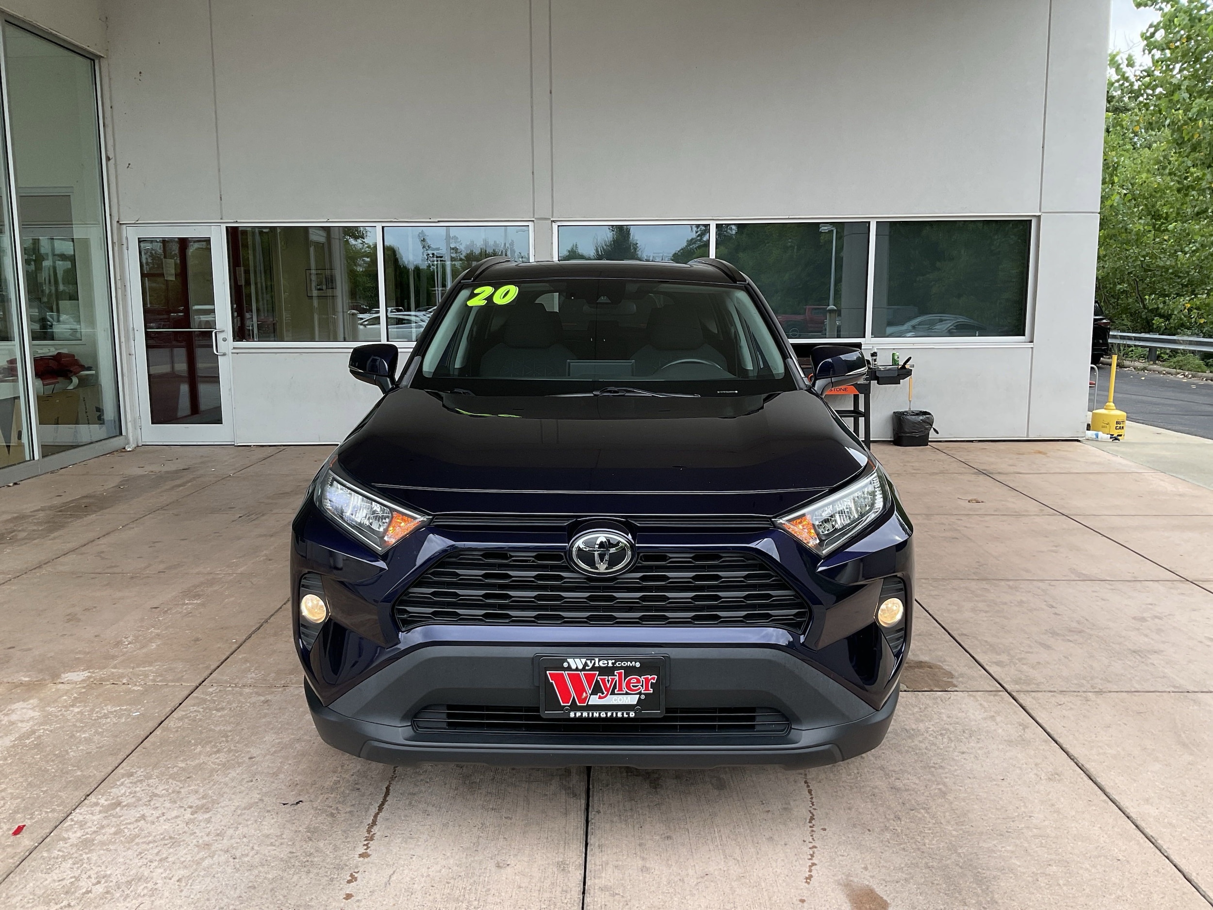 Used 2020 Toyota RAV4 XLE with VIN 2T3P1RFV9LC086039 for sale in Northfield, Minnesota