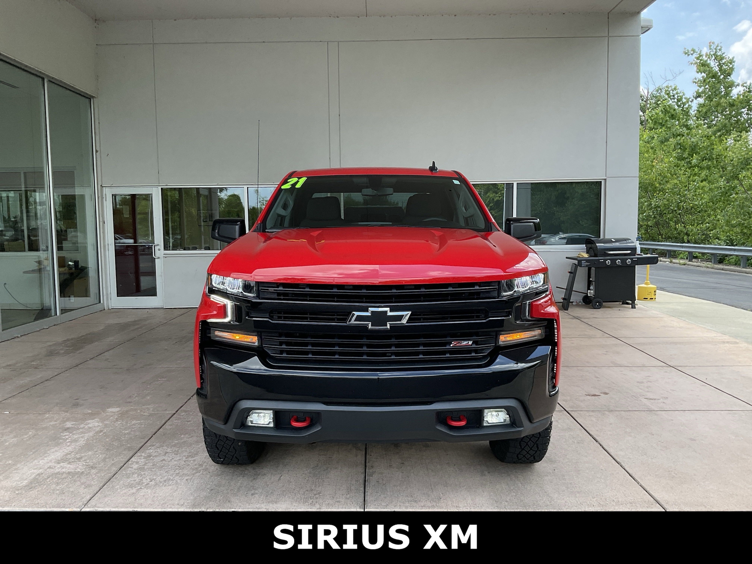 Used 2021 Chevrolet Silverado 1500 LT Trail Boss with VIN 1GCPYFED7MZ428977 for sale in Springfield, OH