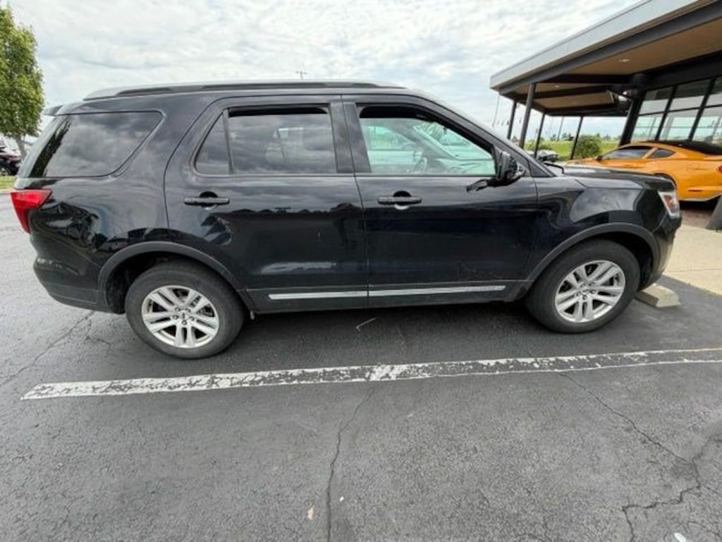 Used 2018 Ford Explorer XLT 4WD SUV
