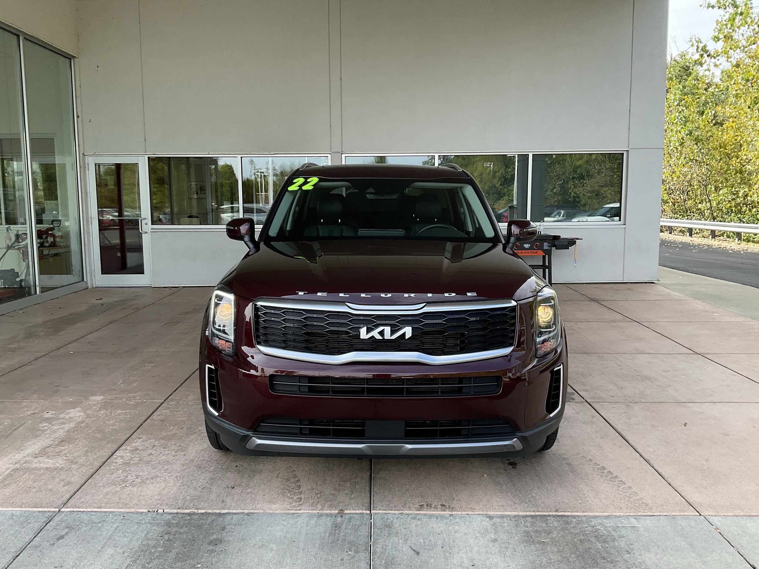 2022 Kia Telluride S photo 2