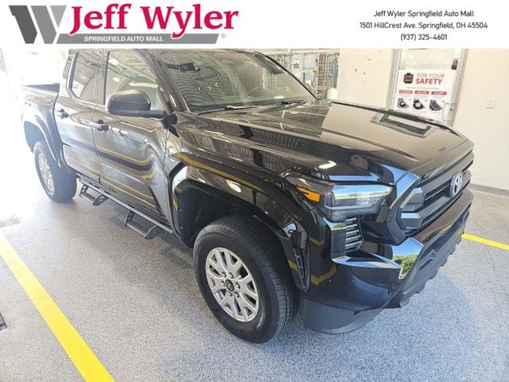 Used 2025 Toyota Tacoma 4WD SR Double Cab 5 Bed AT Truck Double Cab