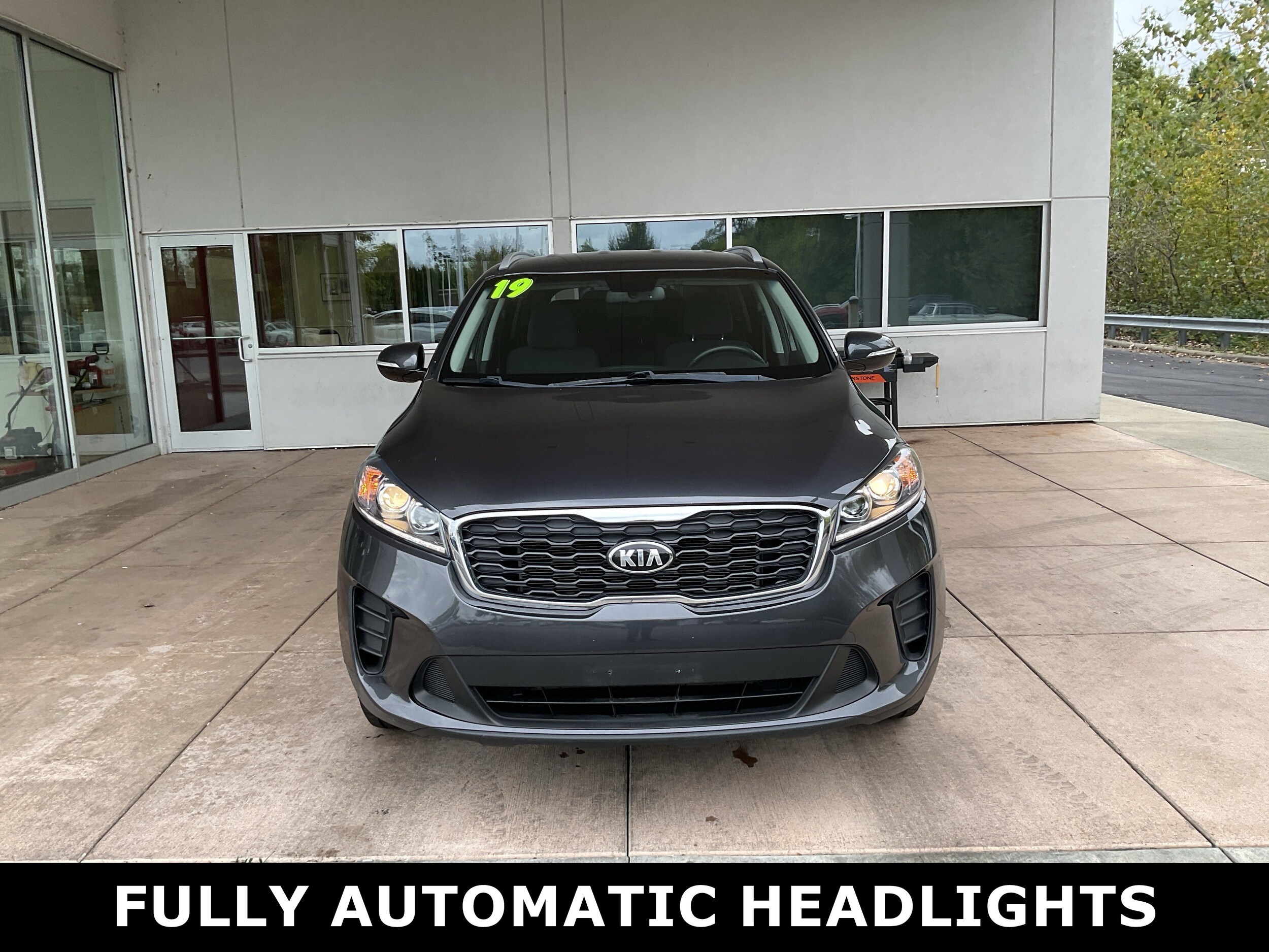 2019 Kia Sorento LX photo 2
