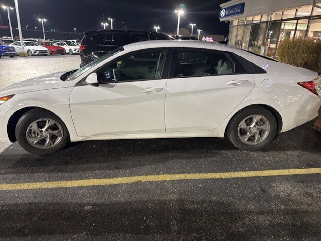 Used 2023 Hyundai Elantra SE IVT Sedan