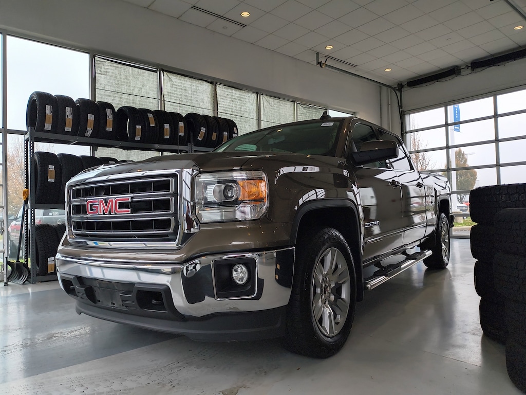 Used 2015 GMC Sierra 1500 4WD Crew Cab 153.0 SLE Truck Crew Cab