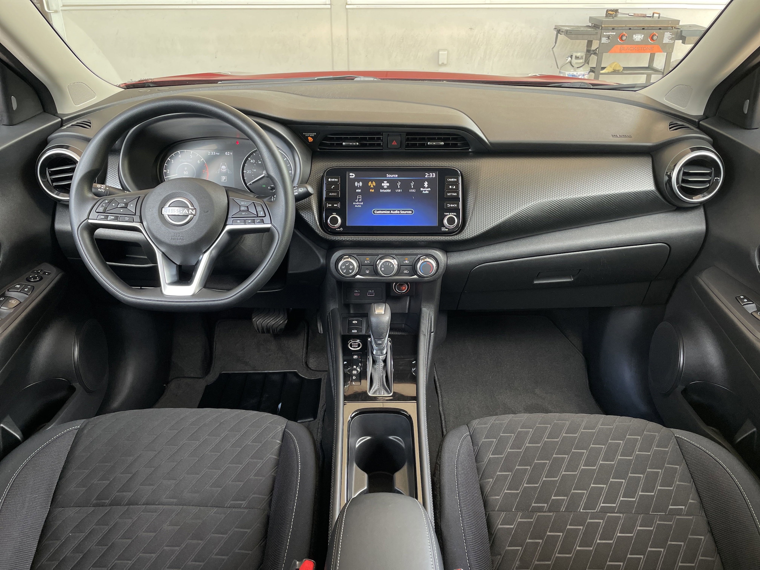 2023 Nissan Kicks SV photo 3