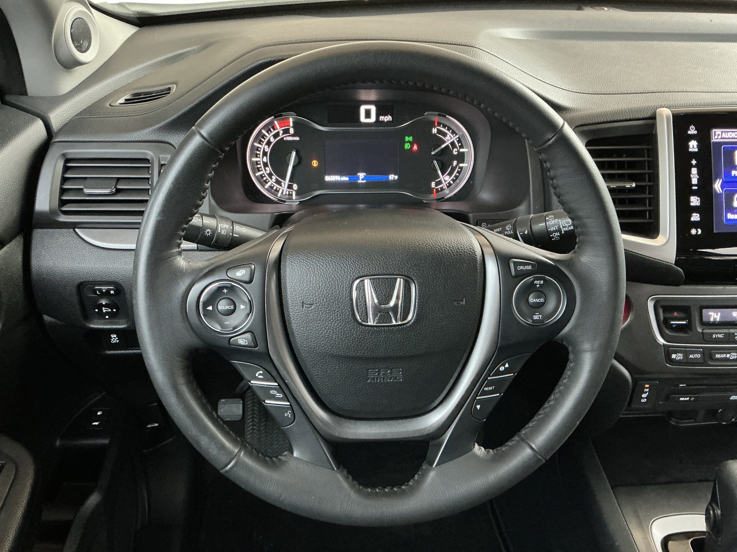 2017 Honda Pilot EX-L photo 2