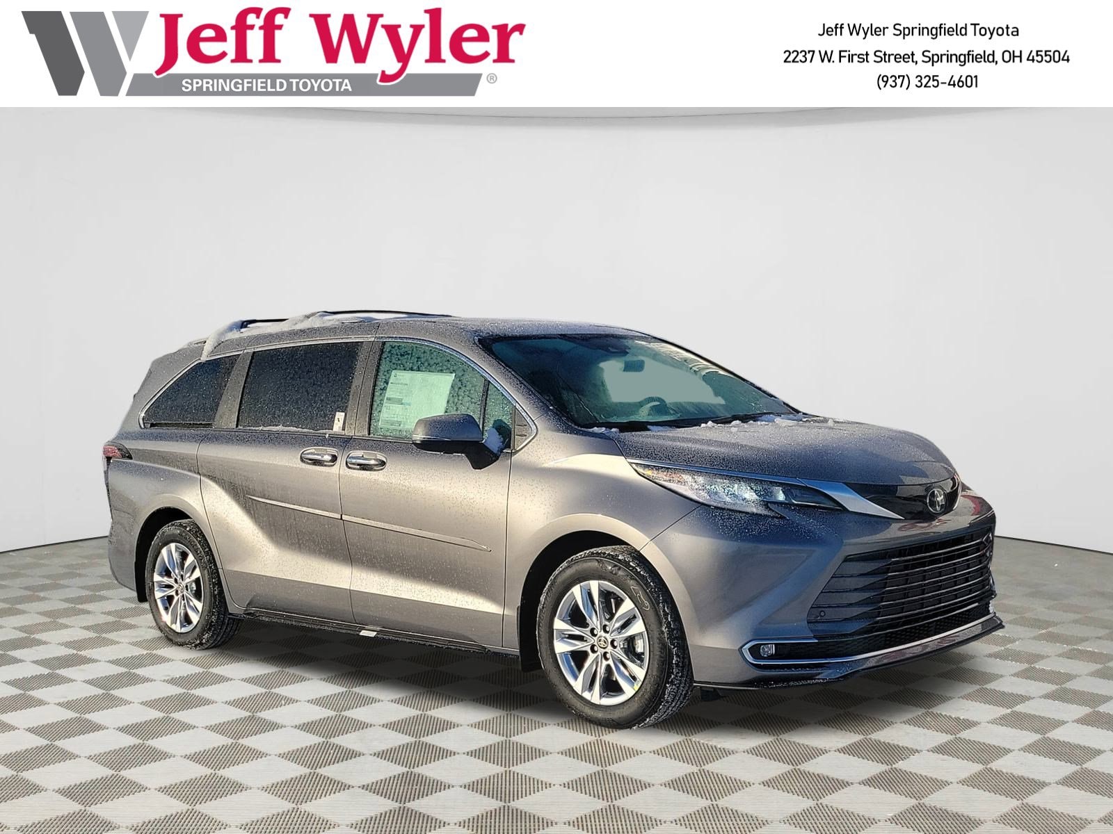 2026 Toyota Sienna Limited's photo
