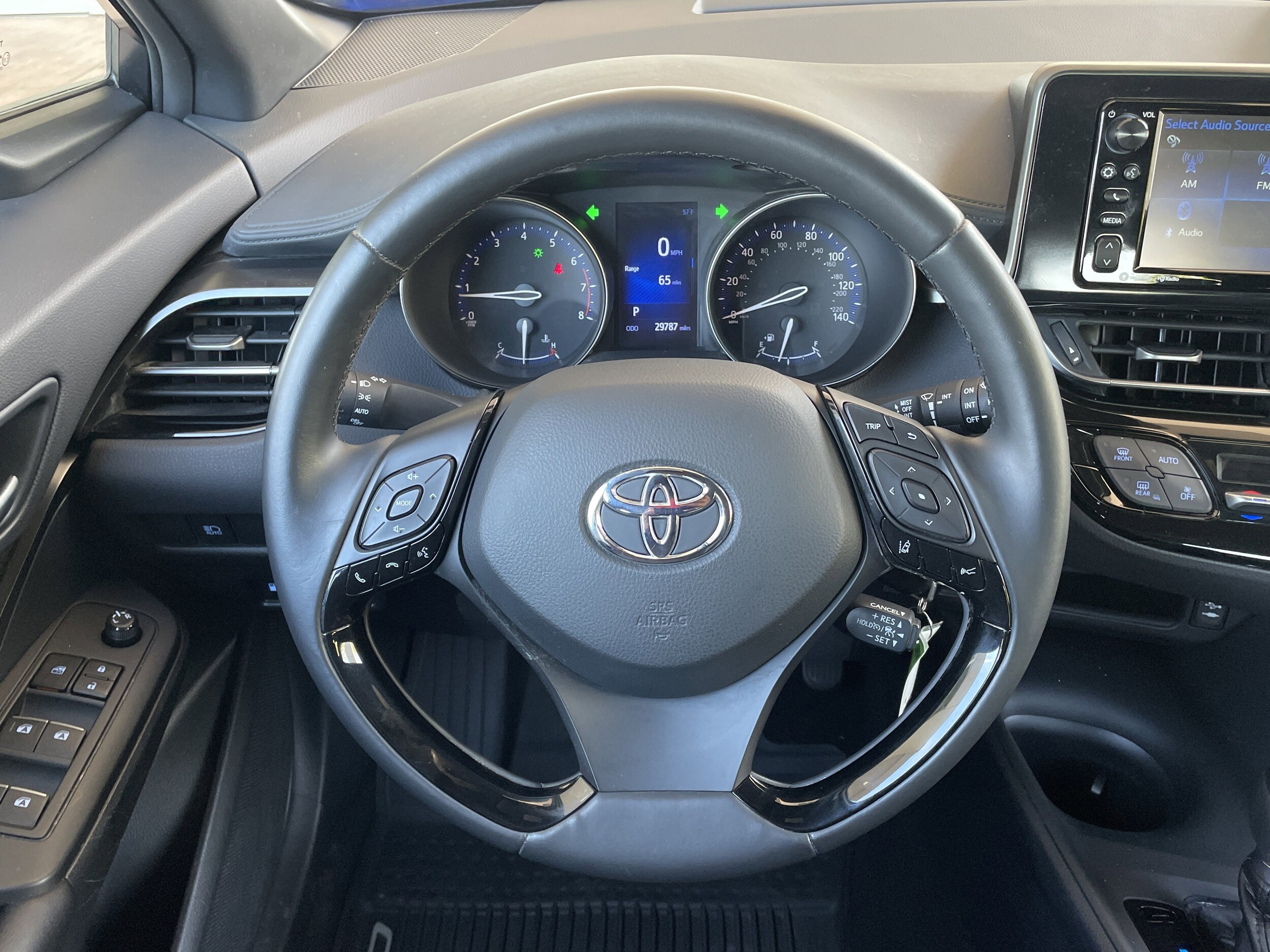 2018 Toyota C-HR XLE photo 3