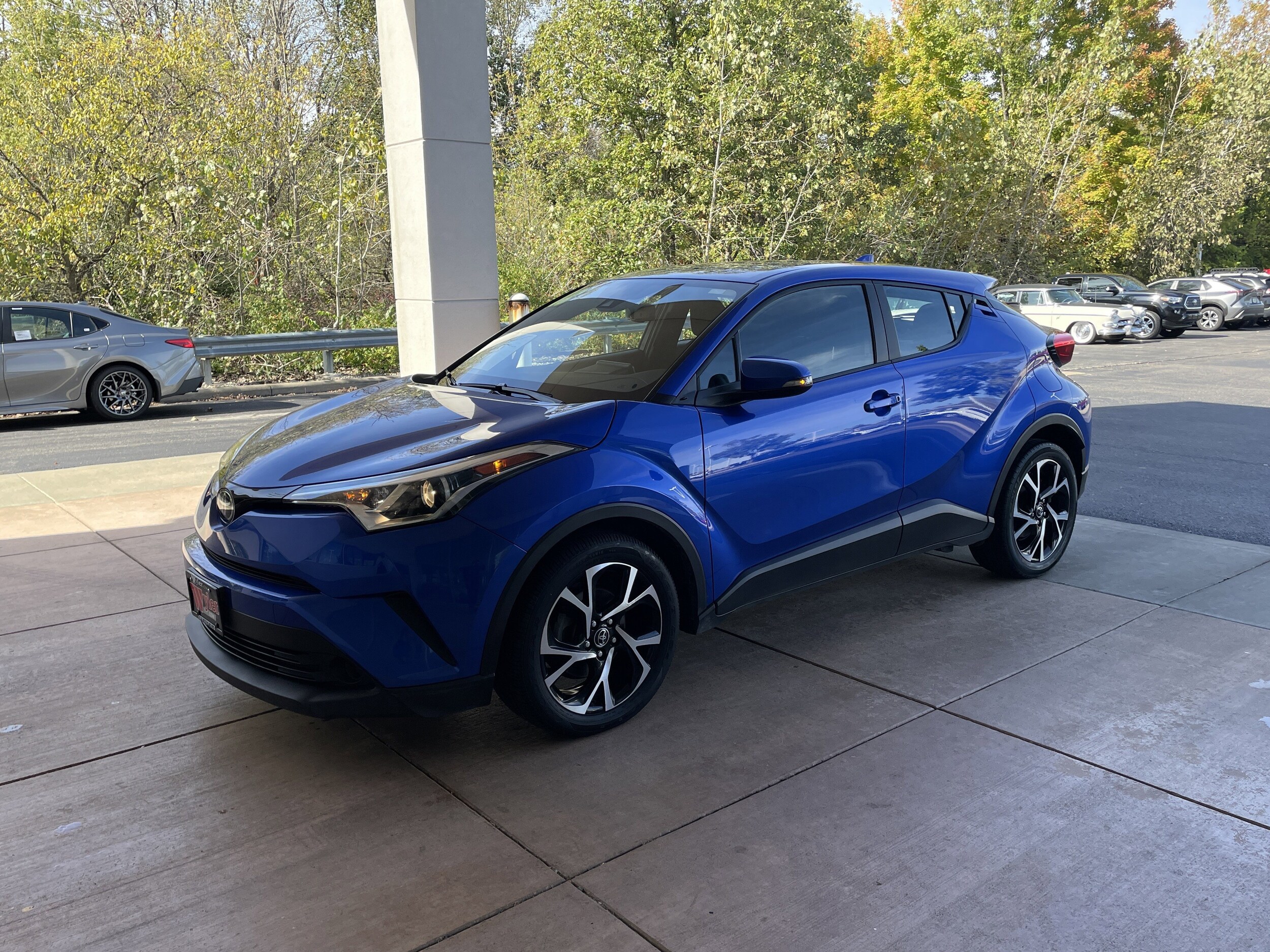 2018 Toyota C-HR XLE photo 3