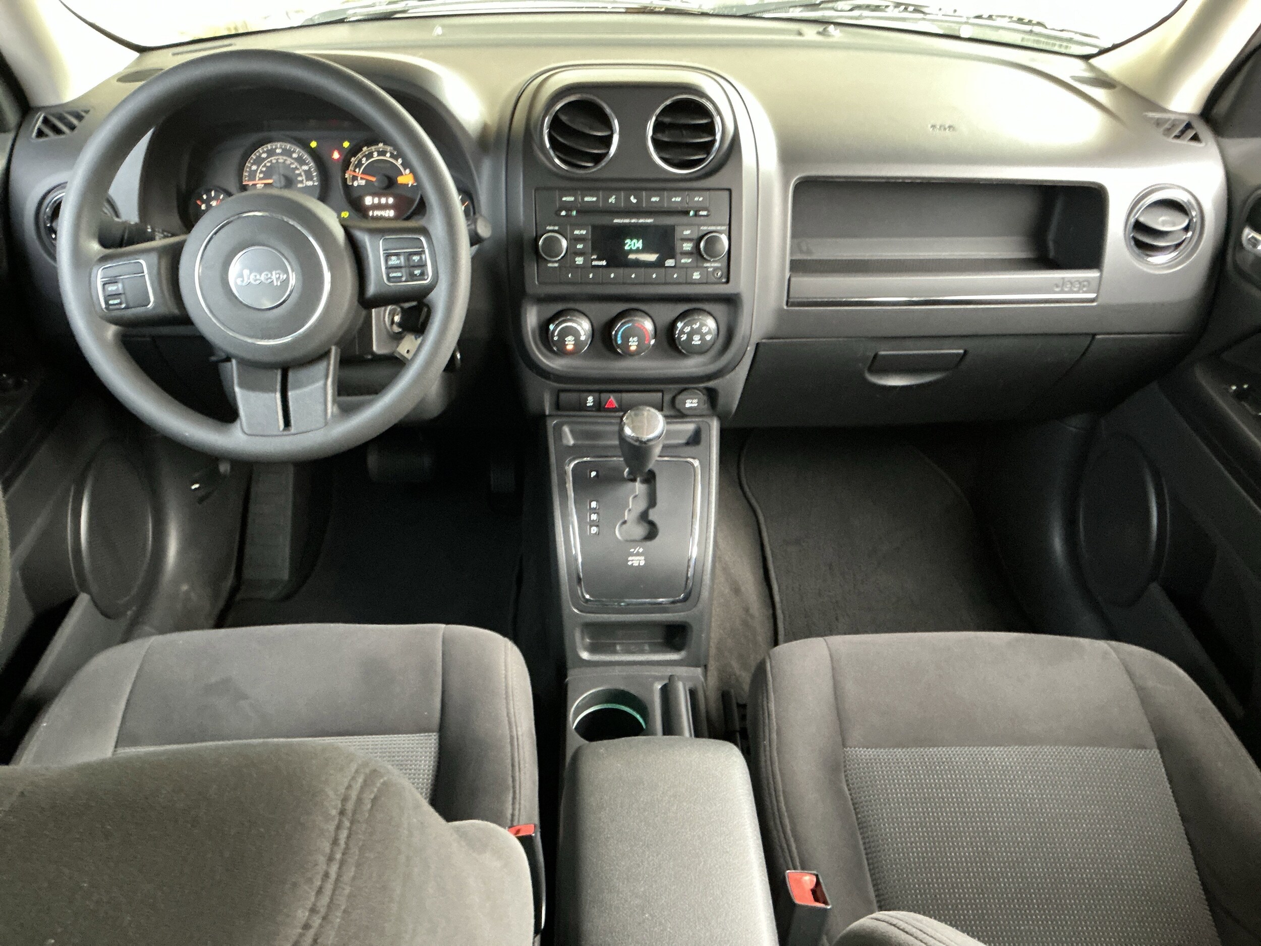 2016 Jeep Patriot Sport photo 2