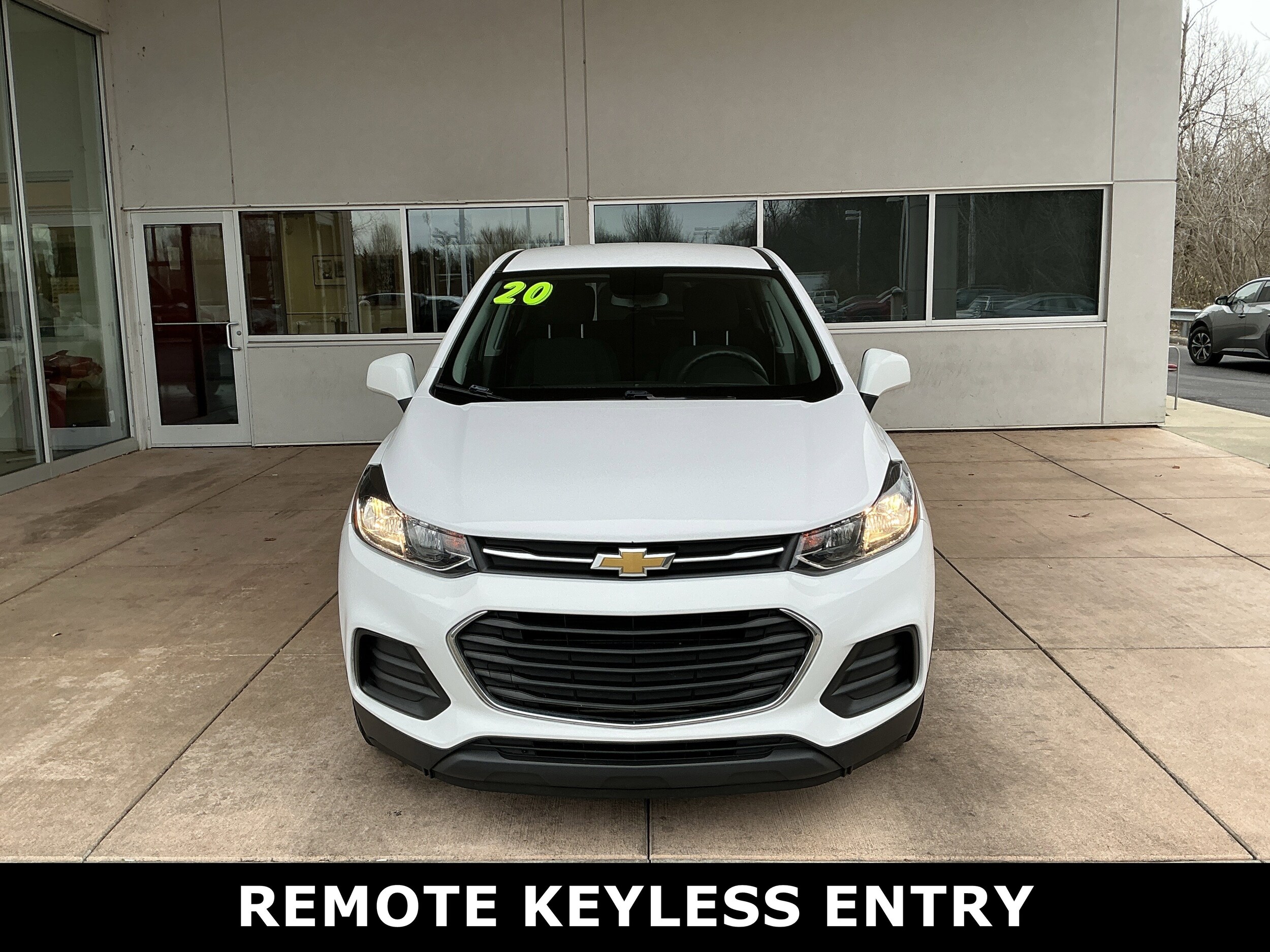 2020 Chevrolet Trax LS photo 2