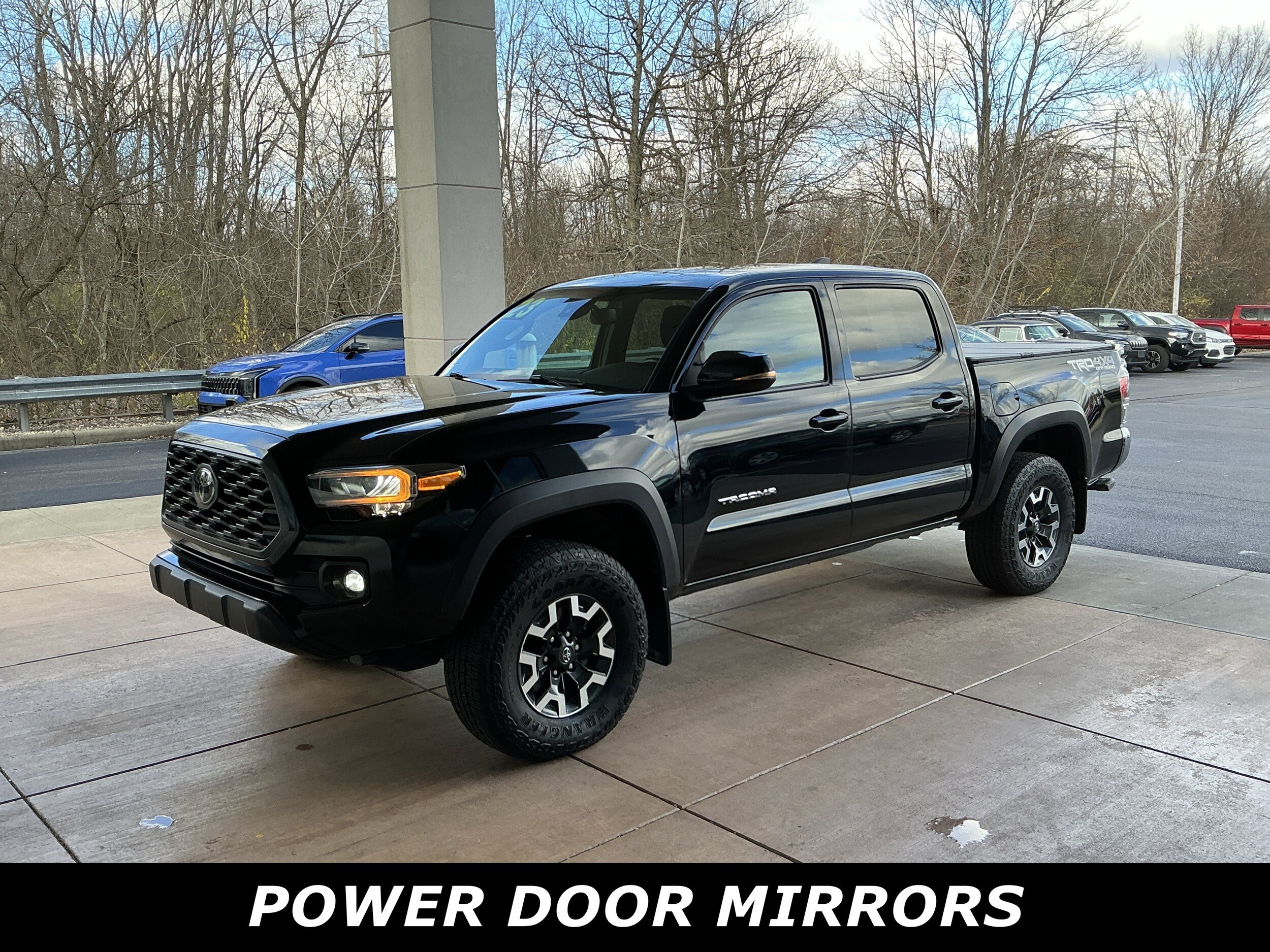 2023 Toyota Tacoma TRD Off-Road photo 3