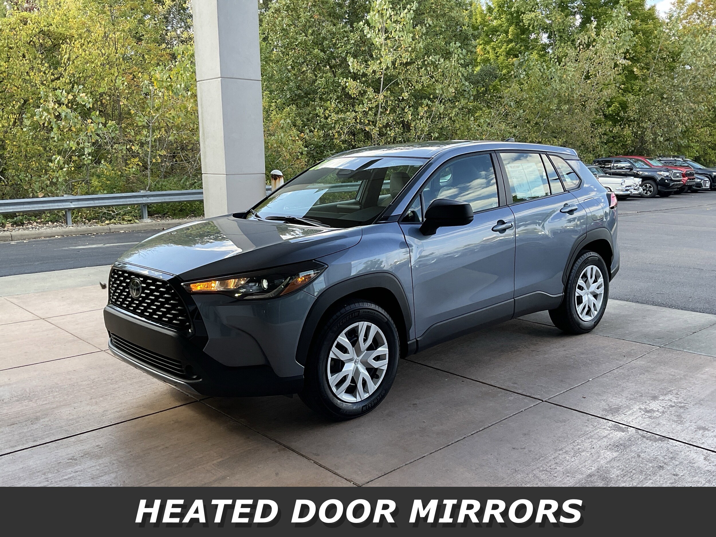 2025 Toyota Corolla Cross L photo 3