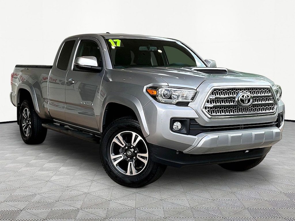 Used 2017 Toyota Tacoma SR5 Access Cab 6 Bed V6 4x2 AT Truck Access Cab