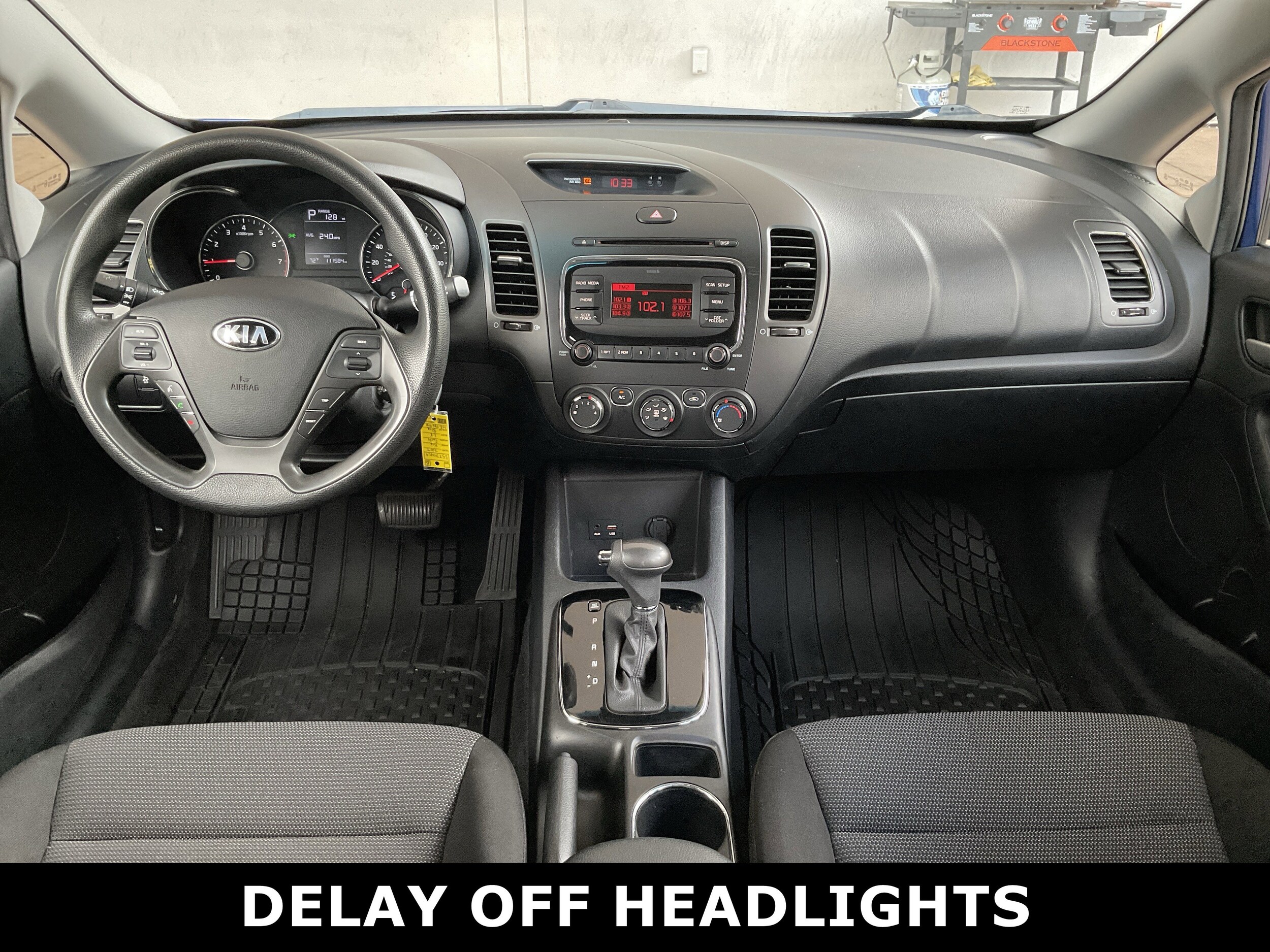 2017 Kia Forte LX Base photo 2