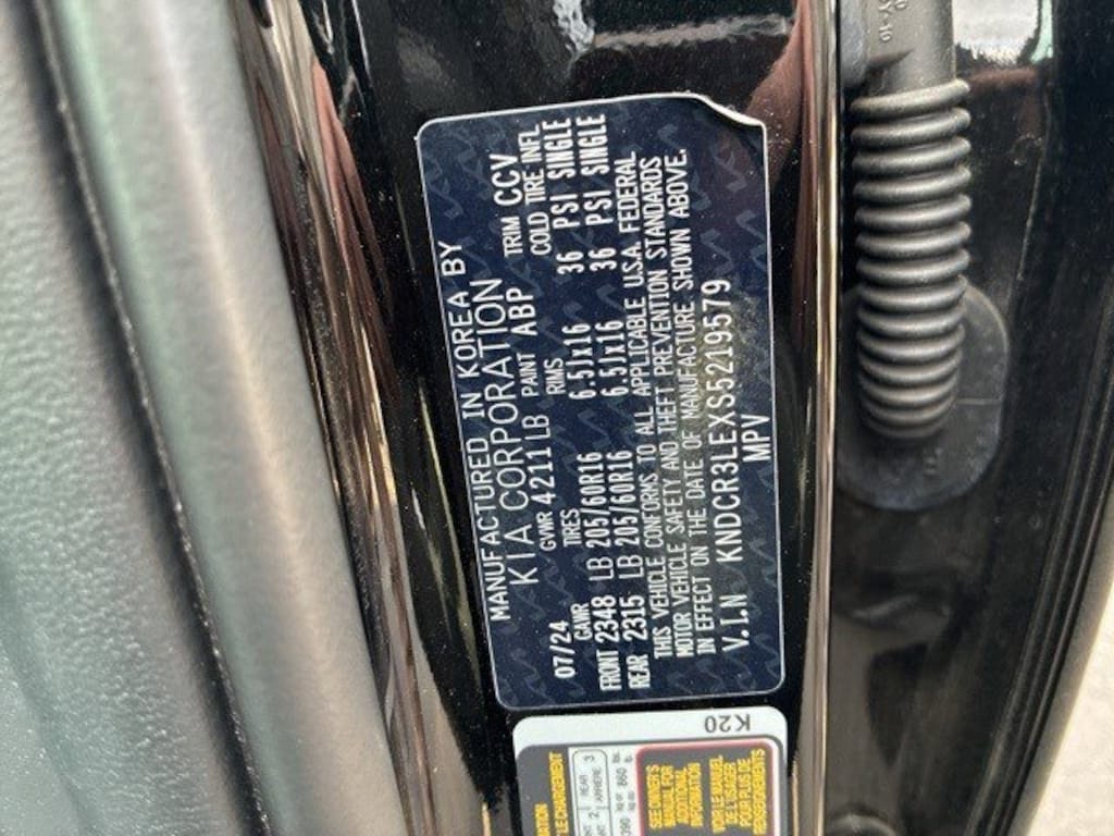 Used 2025 Kia Niro EX FWD SUV