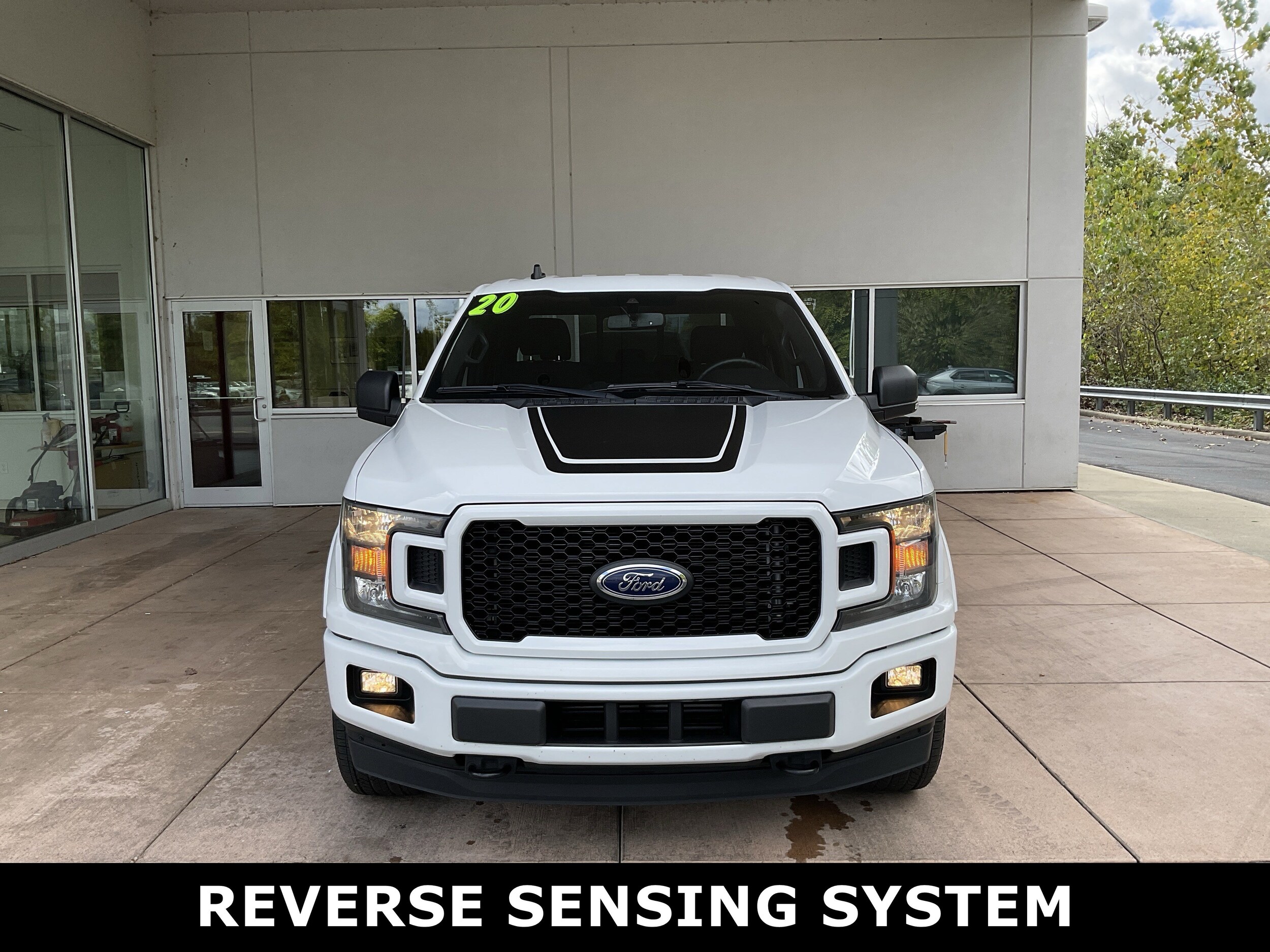 2020 Ford F-150 XLT photo 2