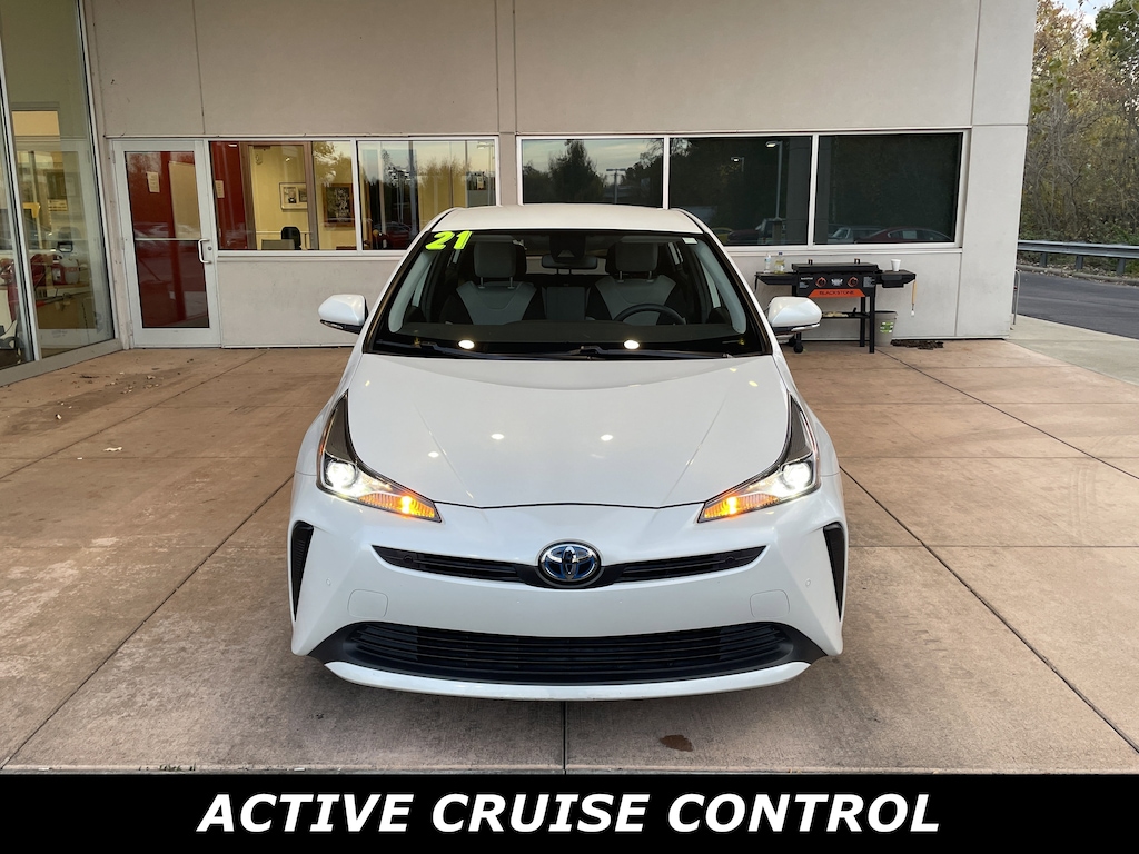 Used 2021 Toyota Prius LE Hatchback