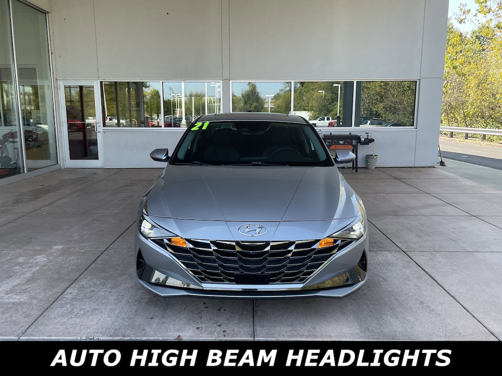 Used 2021 Hyundai Elantra Limited IVT *Ltd Avail* Sedan