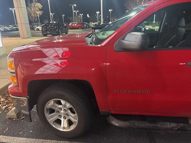 2014 Chevrolet Silverado 1500 photo 2