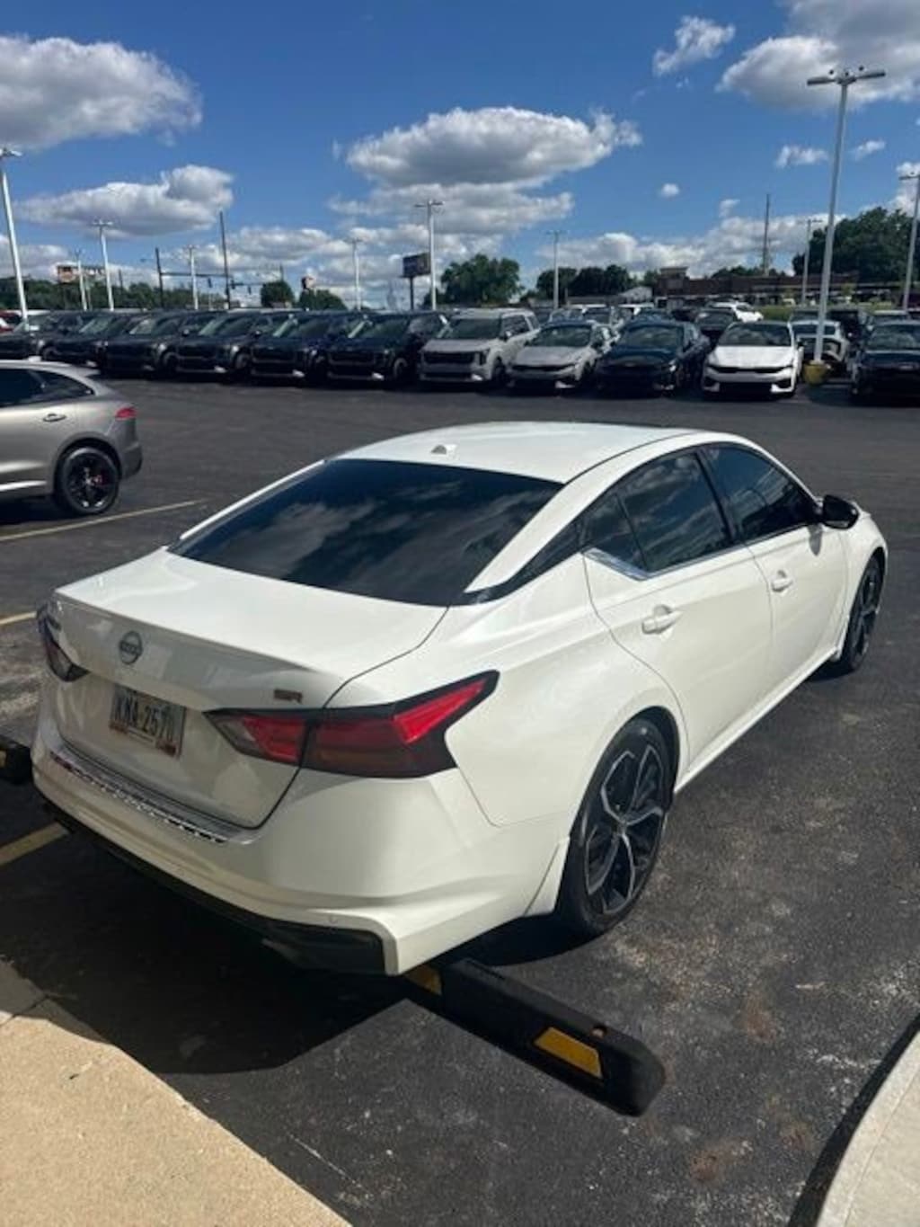 Used 2023 Nissan Altima 2.5 SR Sedan Sedan