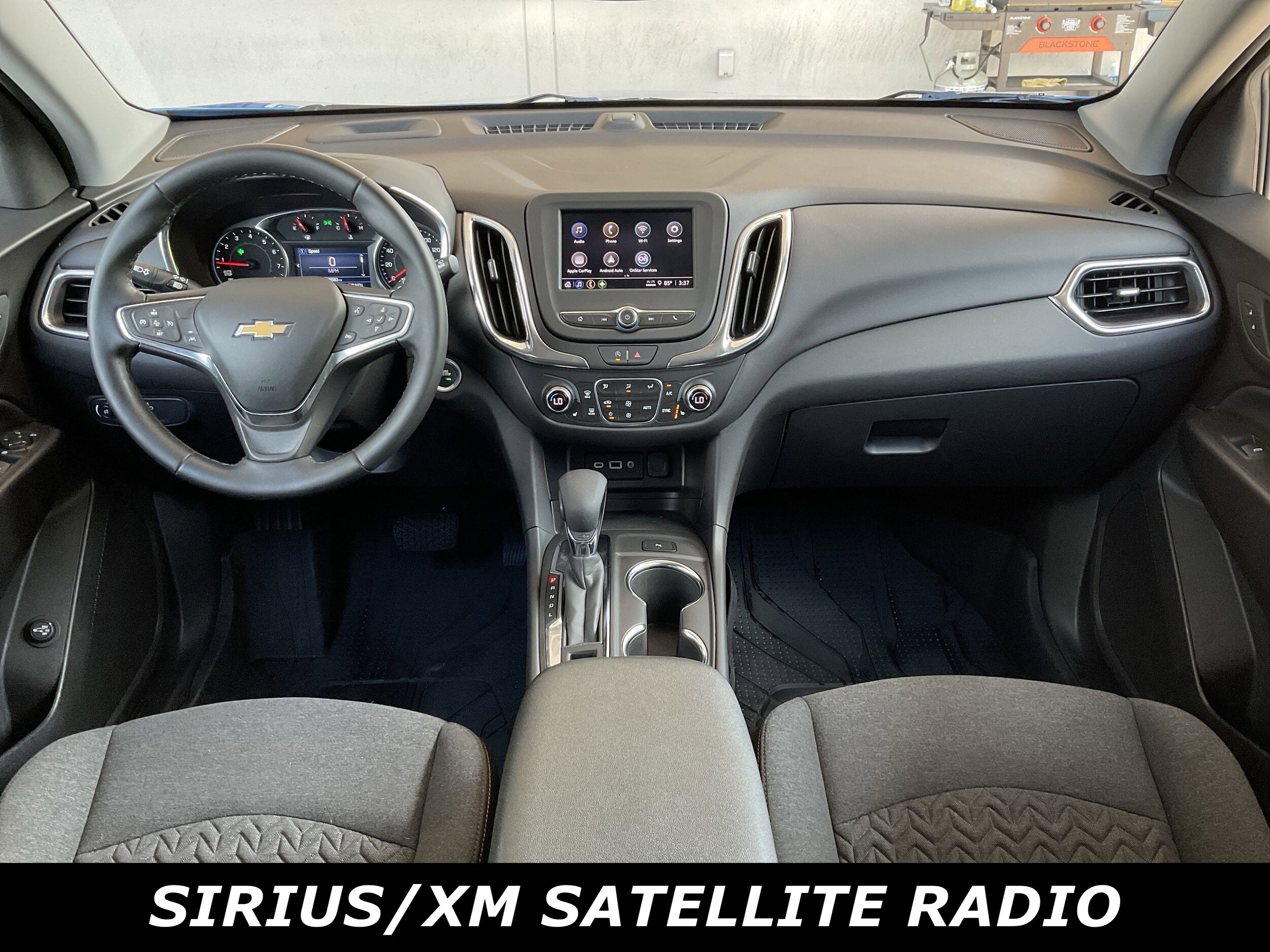 2024 Chevrolet Equinox LT photo 2