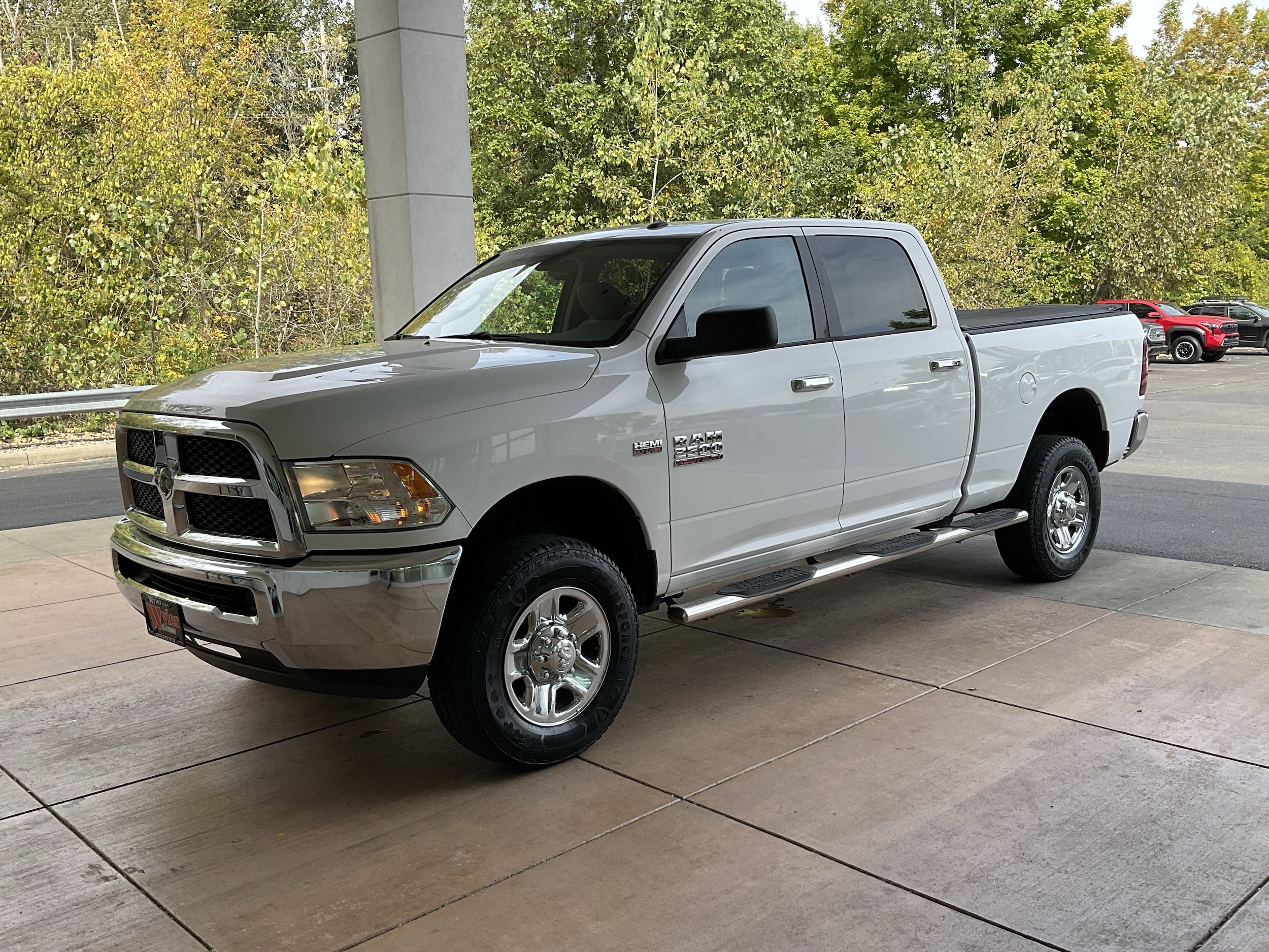 2016 Ram 2500 SLT photo 3