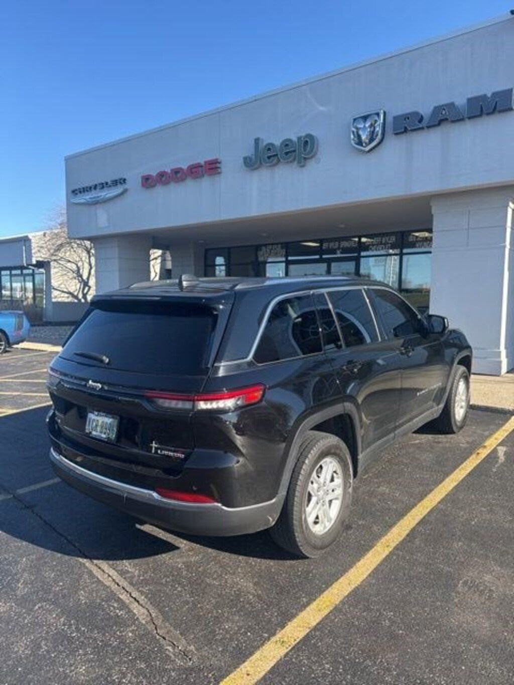 Used 2023 Jeep Grand Cherokee Laredo 4x4 SUV