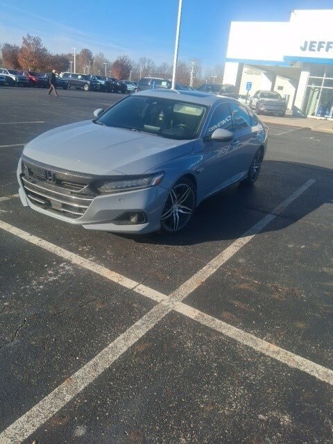 2022 Honda Accord Hybrid Touring photo 3