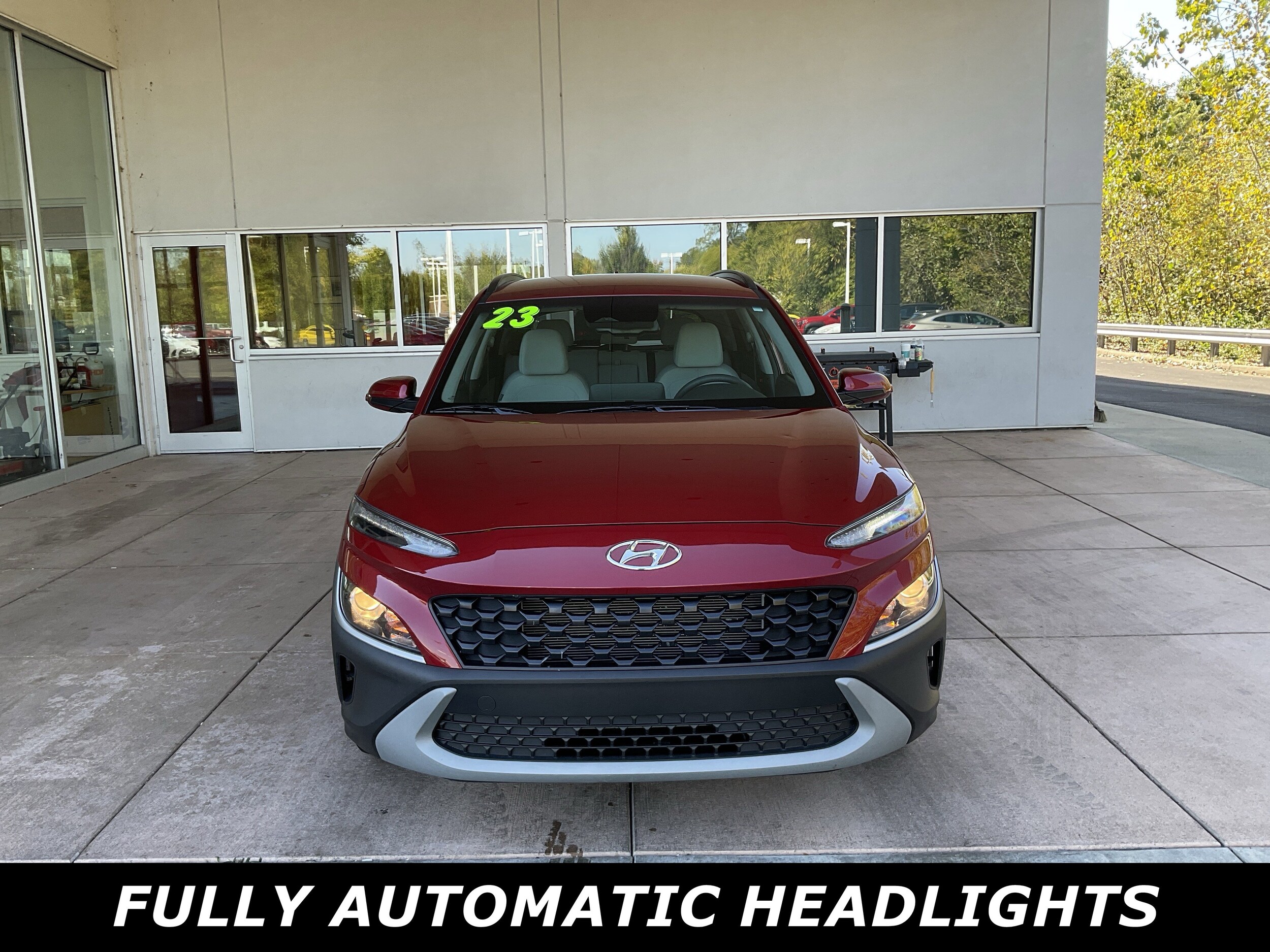 2023 Hyundai Kona SEL photo 2