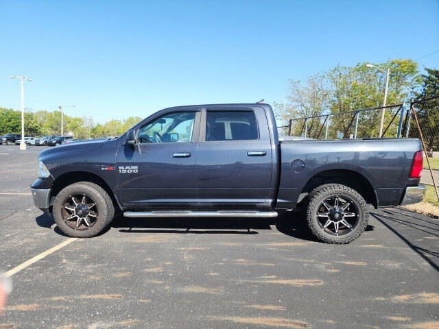 2017 Ram 1500 Big Horn photo 3