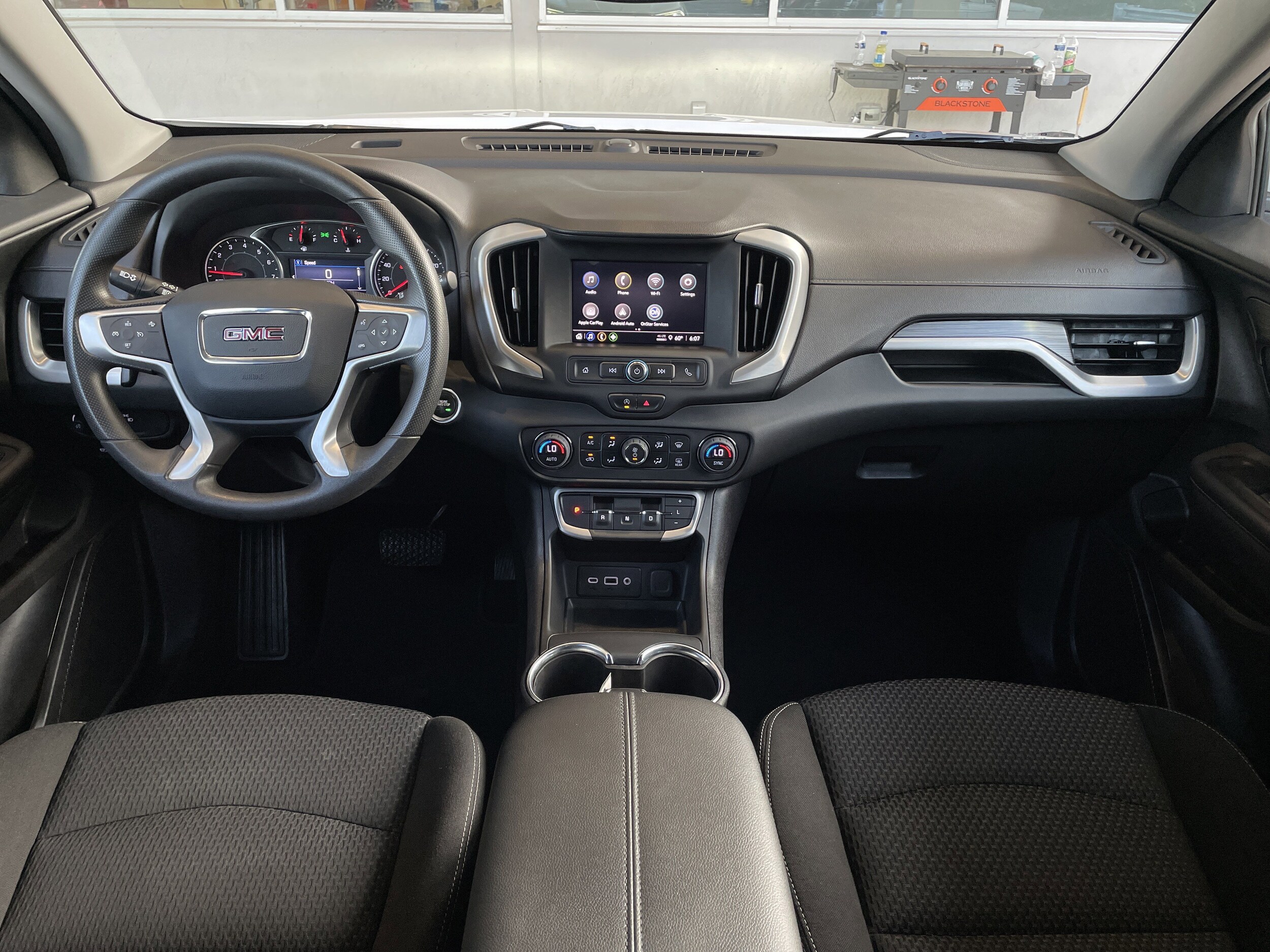 2022 Gmc Terrain SLE photo 3