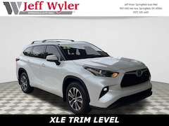 2022 Toyota Highlander XLE AWD SUV