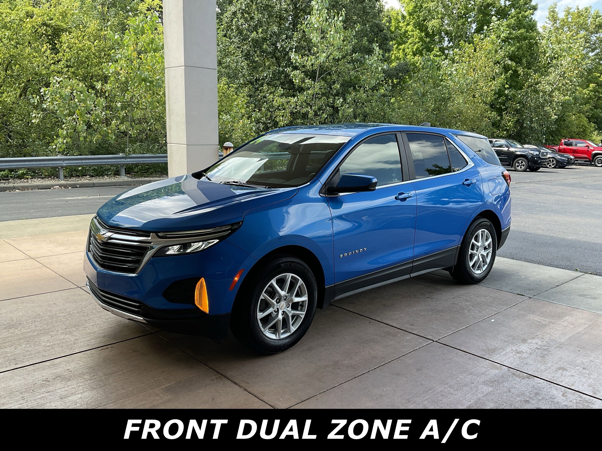 2024 Chevrolet Equinox LT photo 3
