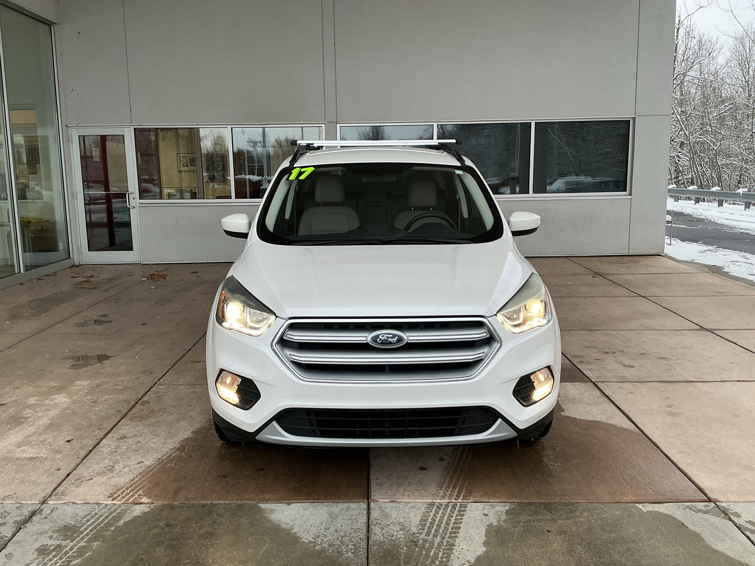 2017 Ford Escape SE photo 2