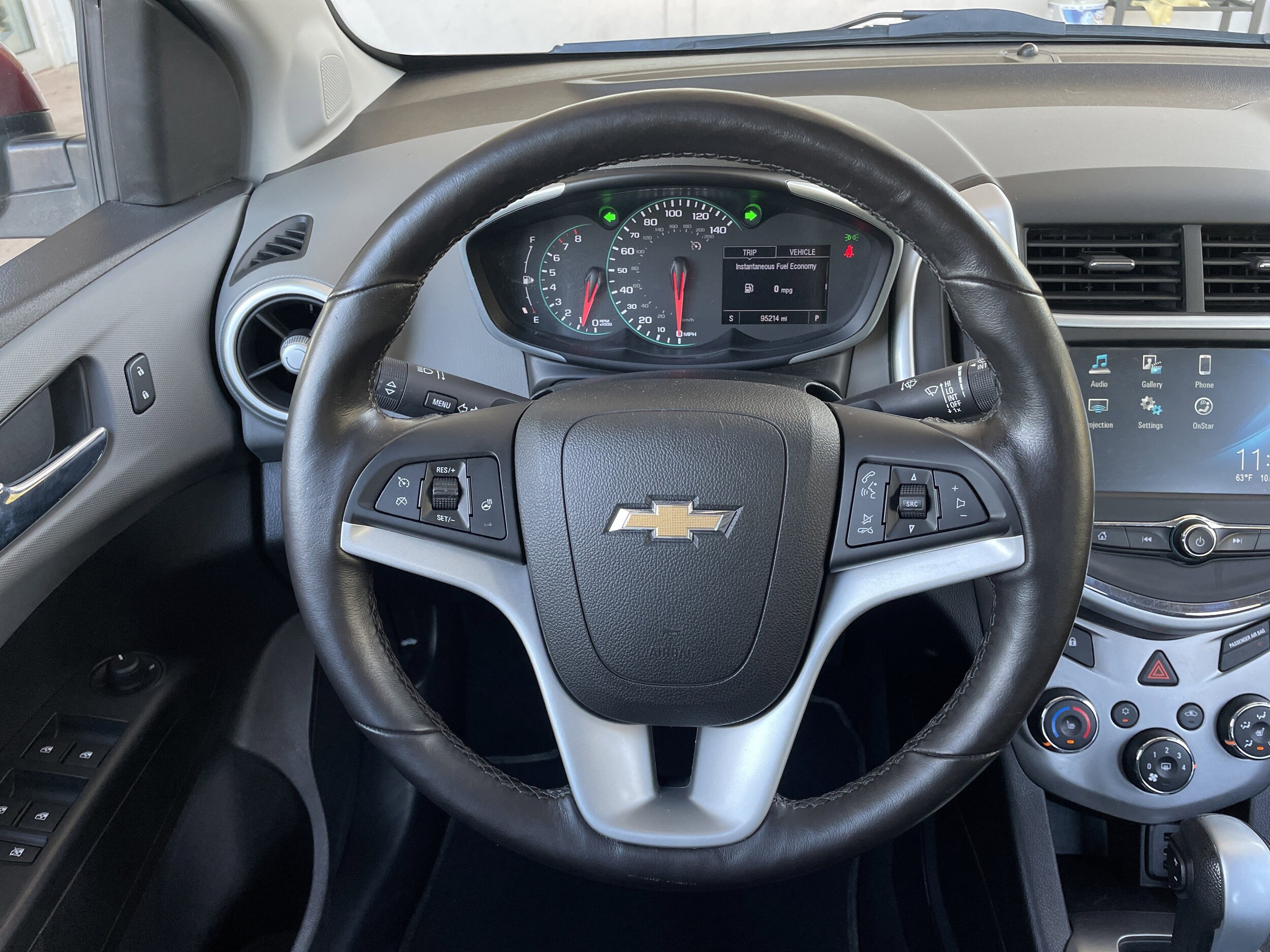 2017 Chevrolet Sonic LT photo 2