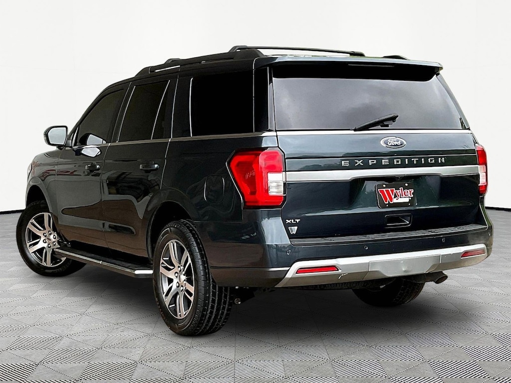 Used 2022 Ford Expedition XLT 4x4 SUV
