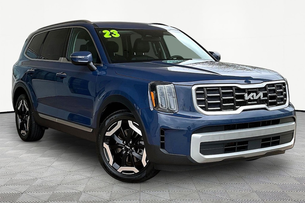 Used 2023 Kia Telluride S FWD SUV