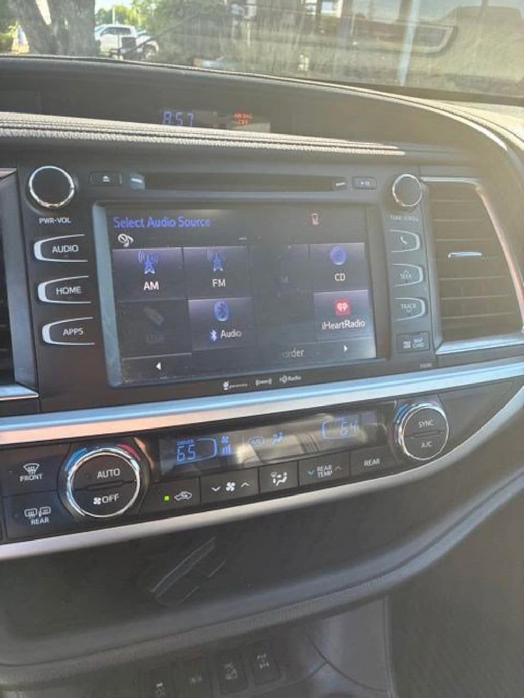 Used 2019 Toyota Highlander SE V6 AWD SUV