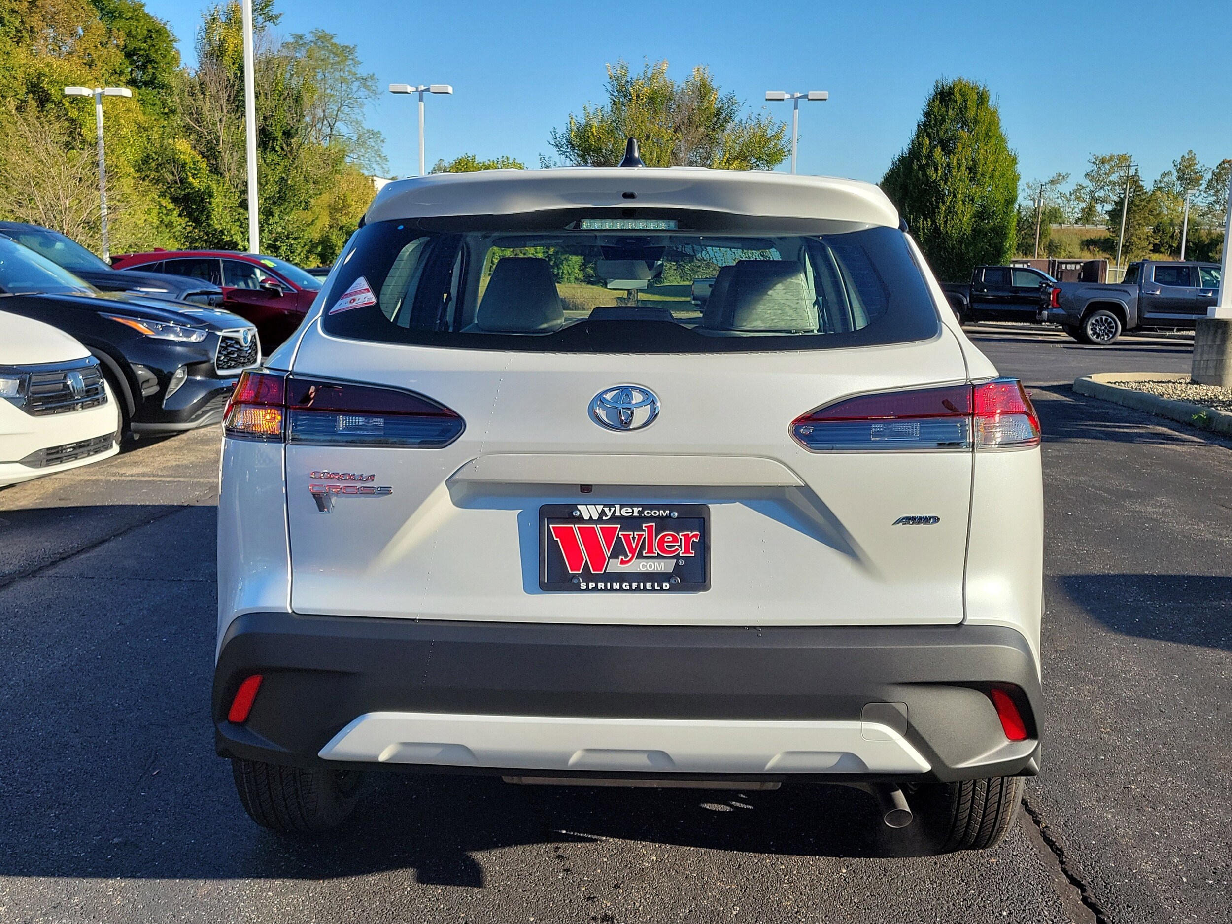 2026 Toyota Corolla Cross L photo 2