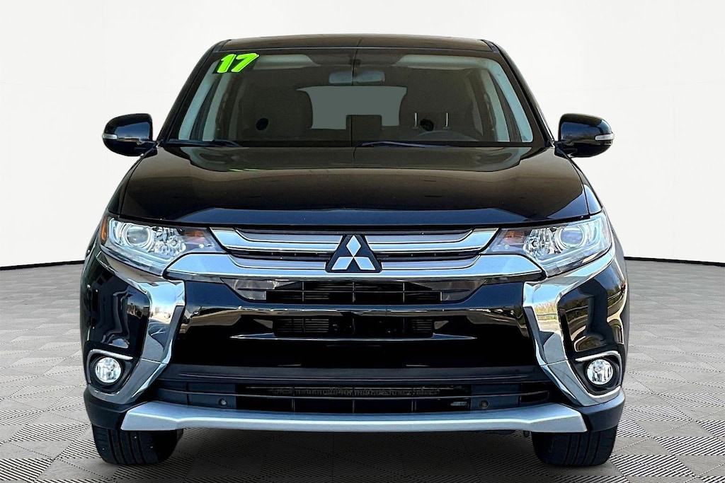 Used 2017 Mitsubishi Outlander SE S-AWC CUV