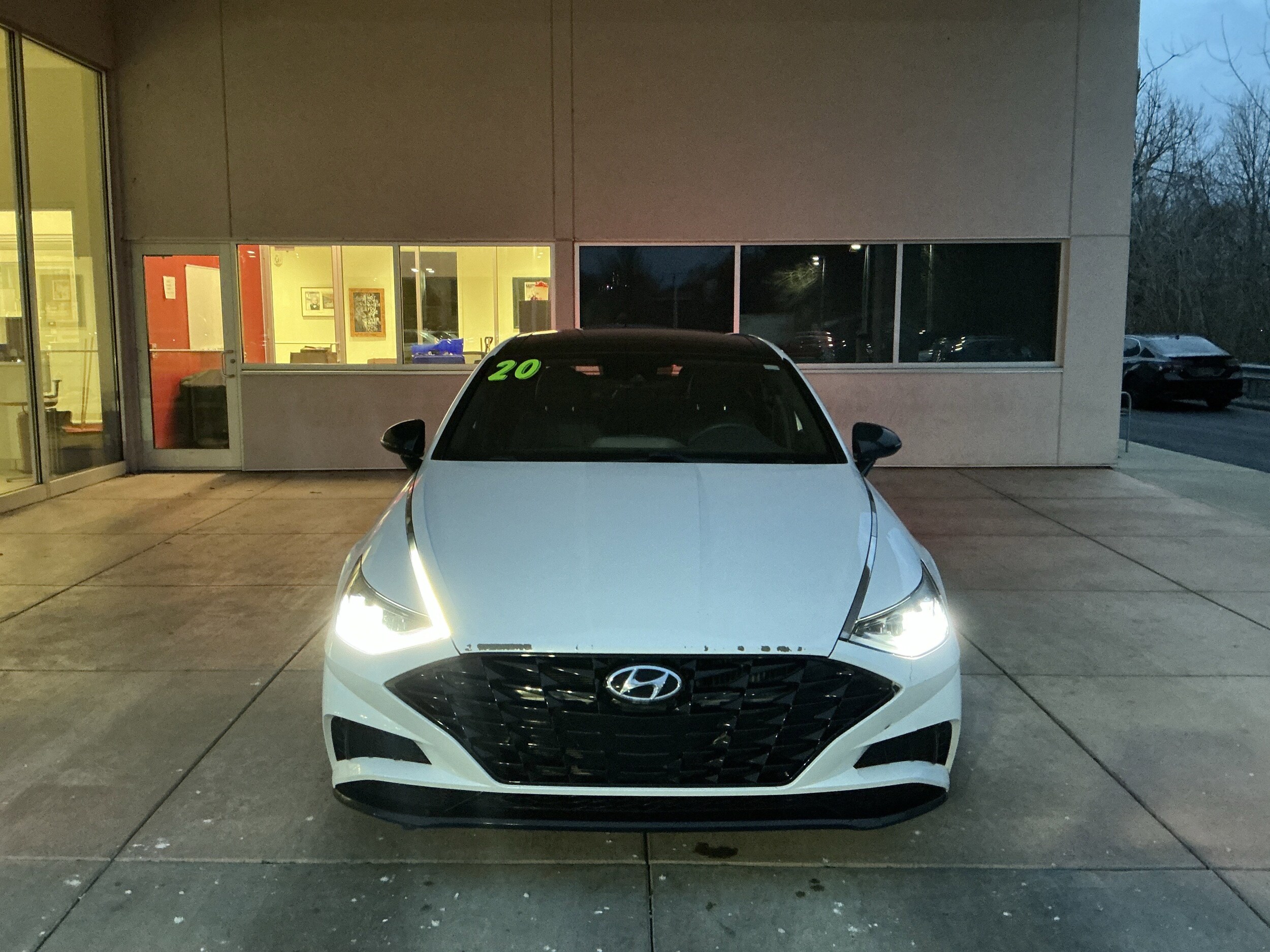 2020 Hyundai Sonata SEL Plus photo 2