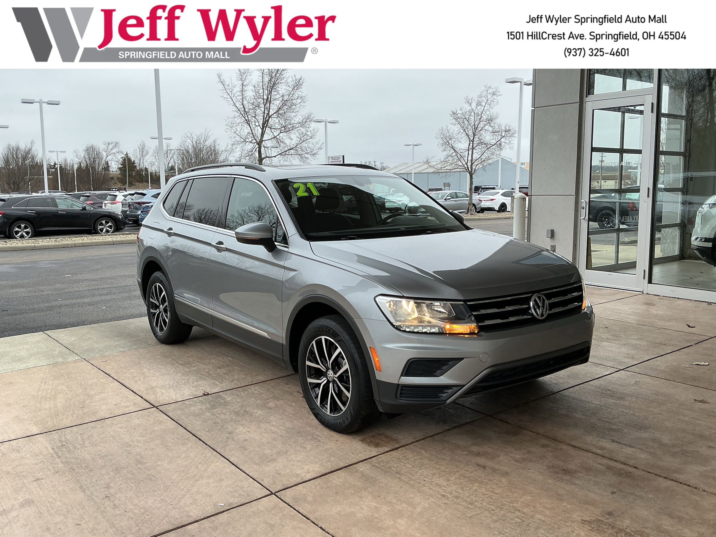2021 Volkswagen Tiguan SE's photo