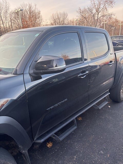 2023 Toyota Tacoma SR5 Double Cab V6 photo 3