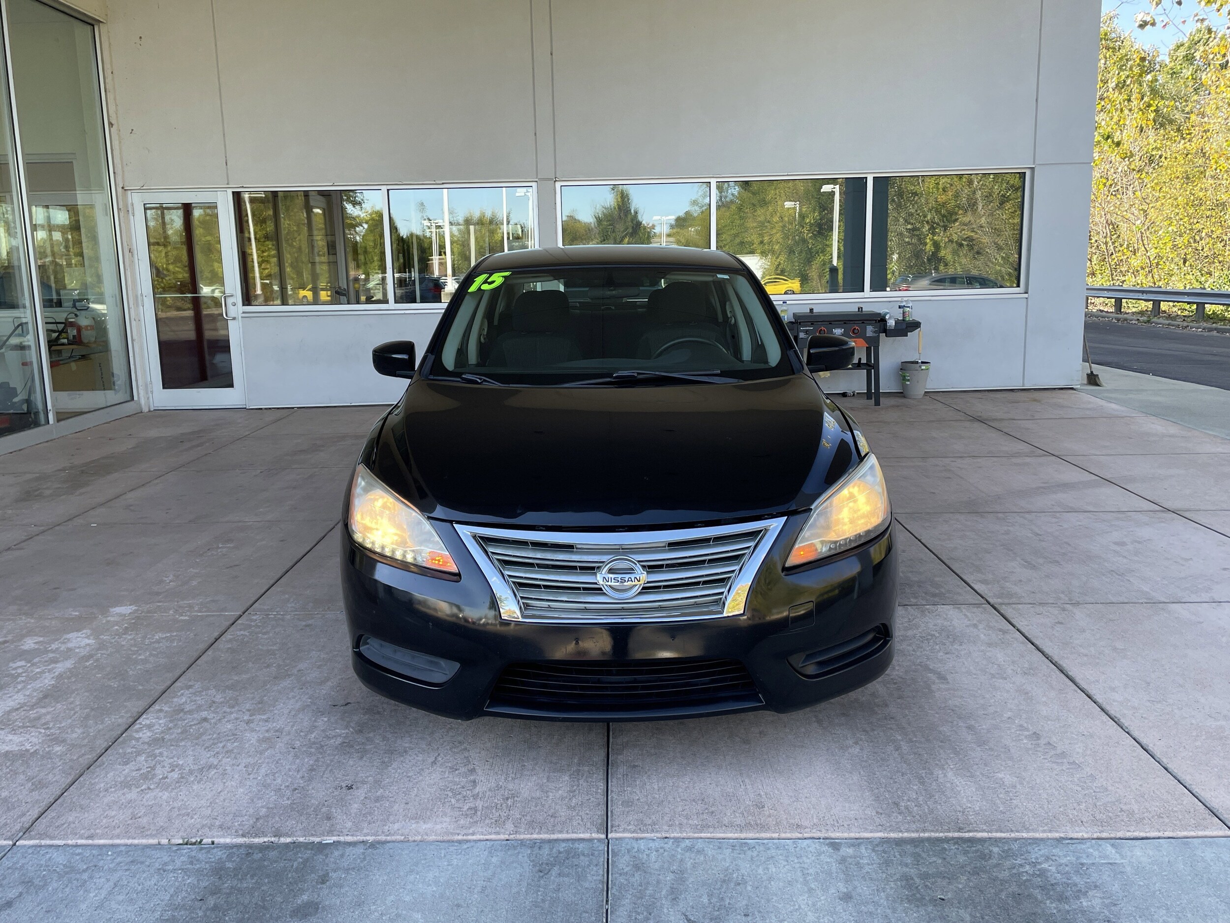 2015 Nissan Sentra SV photo 2